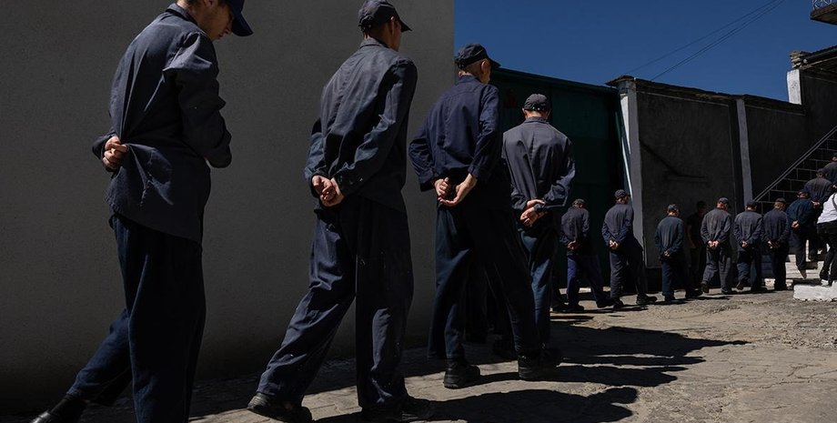 Военнопленные в лагере