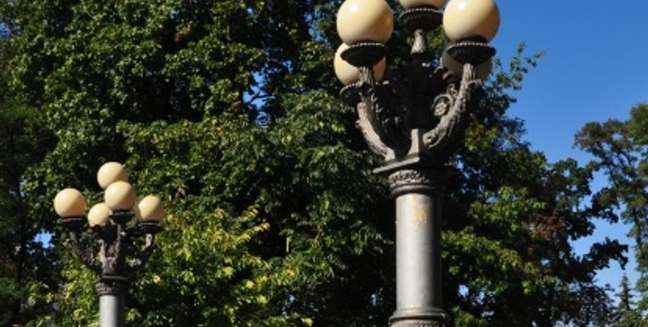Оригинальные фонарные столбы/Фото: facebook.com/camrador