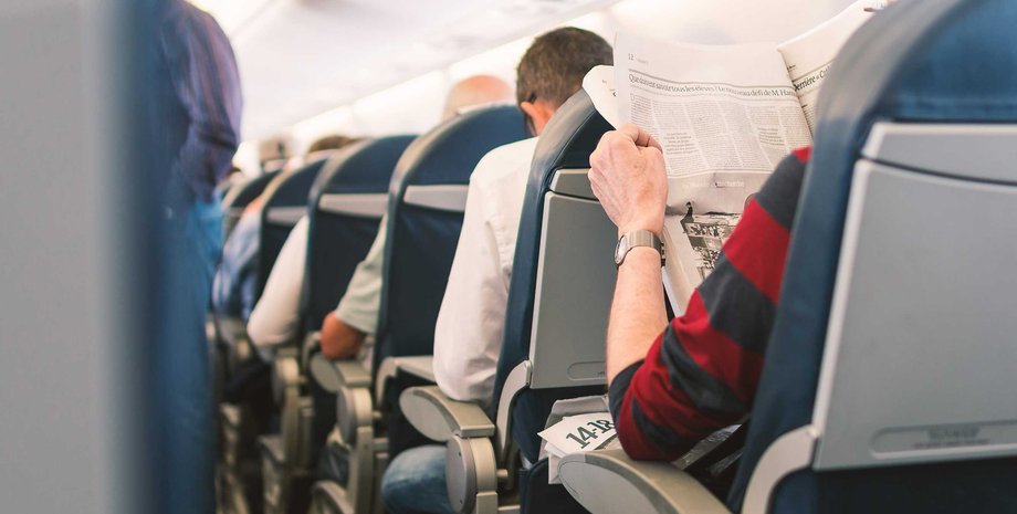 2 речі, які не варто робити в літаку