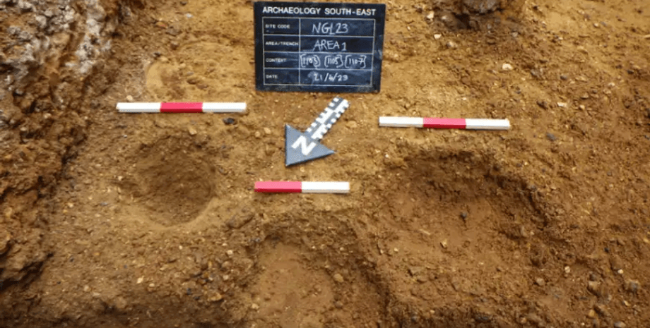 раскопки, Лондон, археологи, археология, история, открытие, яма, ров, город, поселение, развитие, дом, очаг, городской центр, Национальная галерея