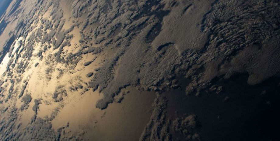 Учені відстежують астероїд, імовірність зіткнення якого із Землею у 2032 році становить 1,3% астероїд, земля астероїд, астероїд зіткнення із землею