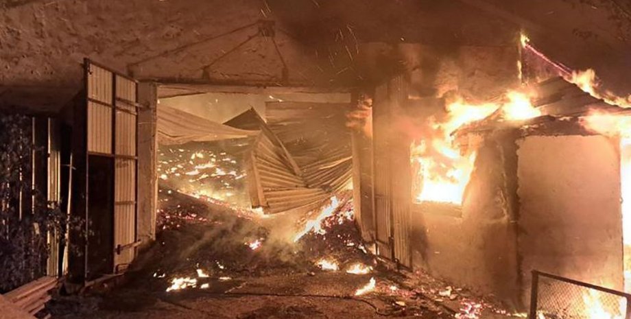 Николаев прилет, николаев обстрел, взрывы, прилеты, пожар