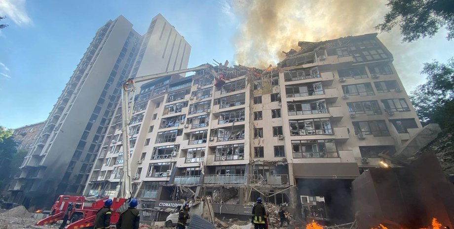 ракета, обстрел киева, попадание ракеты, Шевченковский район