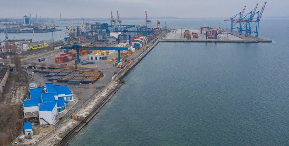 Польша хочет купить порт в Одессе
