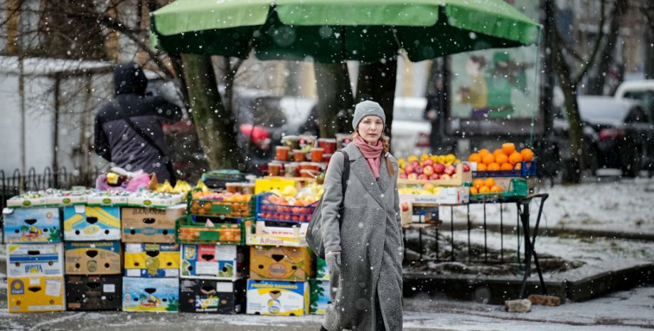 ціни в Україні, ціни на овочі, вулична торгівля, кіоск з овочами, лоток з овочами