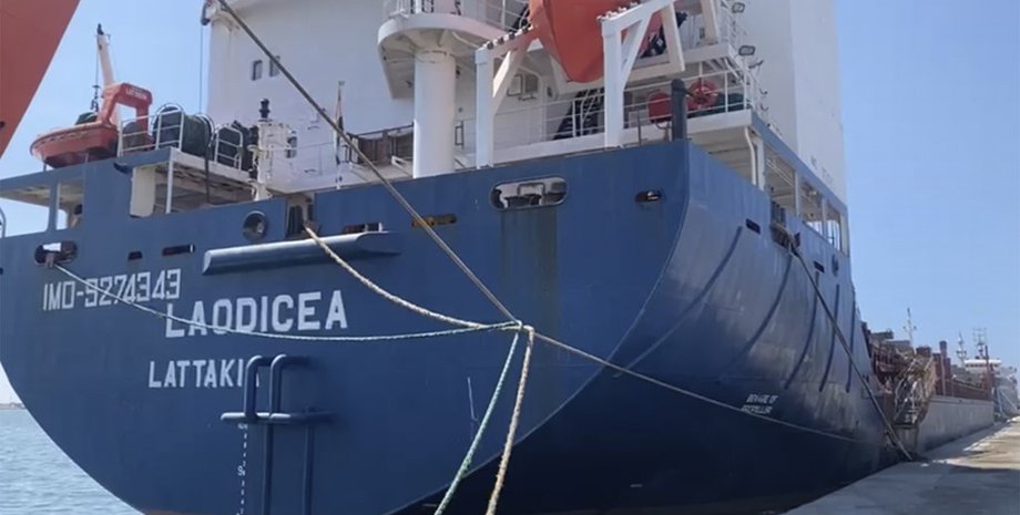 Судно "Лаодикія", корабель у морі, корабель на причалі,