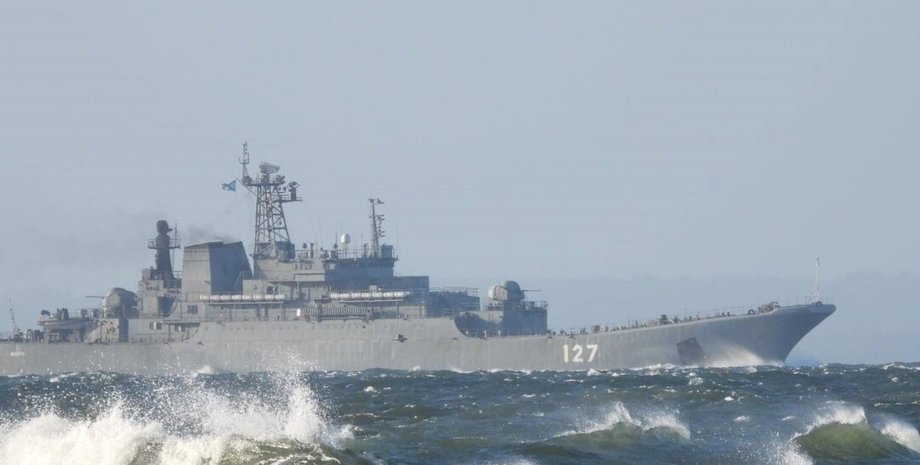 Чорне море, кораблі Чорноморського флоту РФ, ракетоносії, бухта