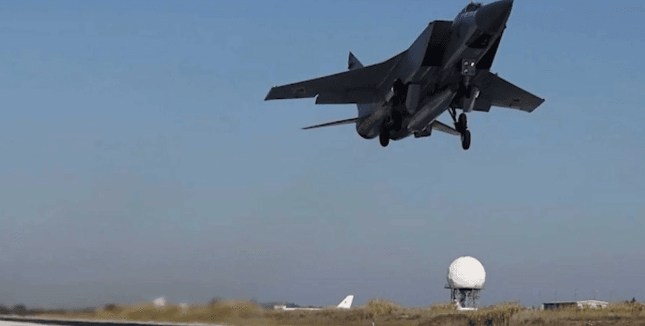 Винищувачі МіГ-31І, ракети ГЗКР, ГЗКР