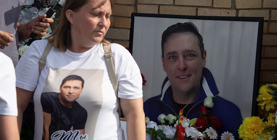 юрий шатунов могила, юра шатунов, панихида, юра шатунов умер