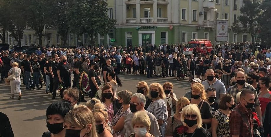 Очередь на прощание с Константином Павловым, г. Кривой Рог