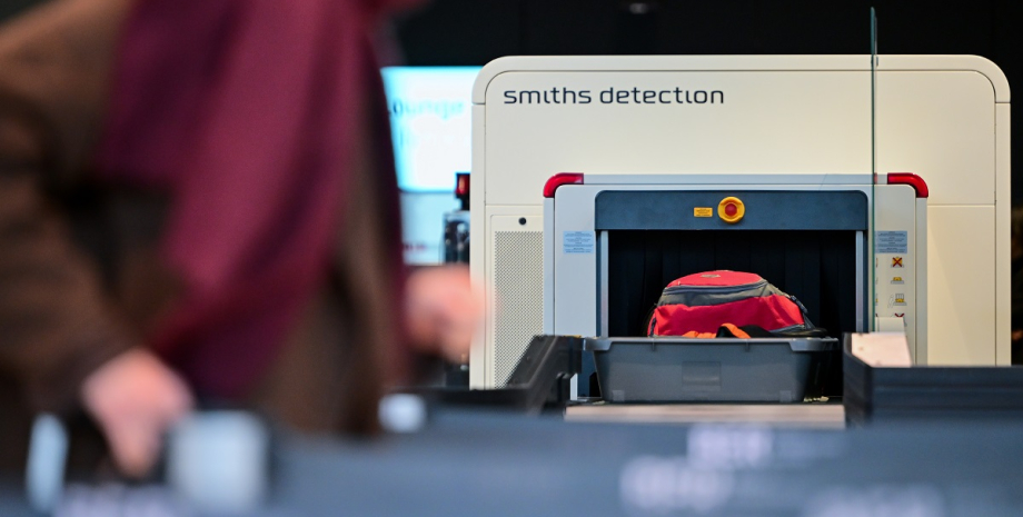 сканнер в аэропорту сканнер в аэропорту, наркотики, Бали