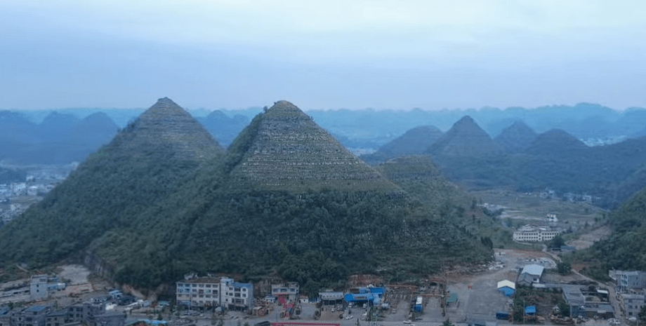 Горы в Китае, пирамиды в Китае, пирамиды Анлонг, творение инопланетян, древняя цивилизация, древняя гробница