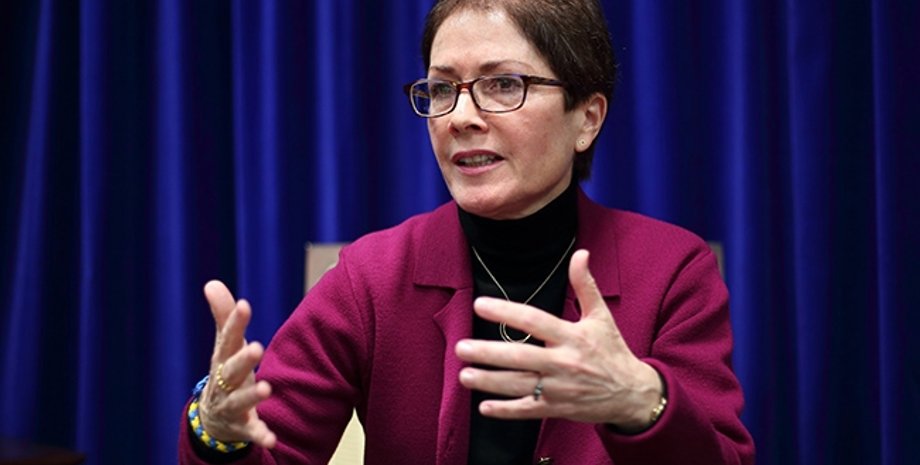 Мари Йованович