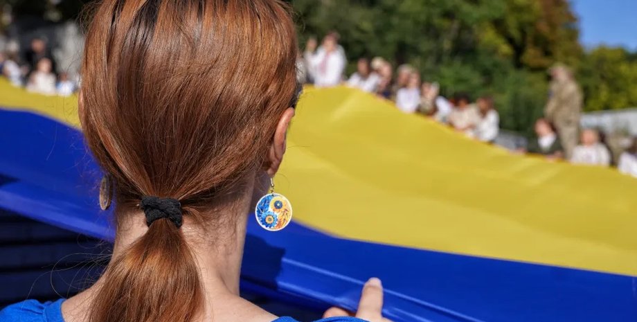 Сейм Польши изменил правила выплаты помощи "800+" украинцам Сейм Польши принял новый закон о помощи "800+" украинским беженцам