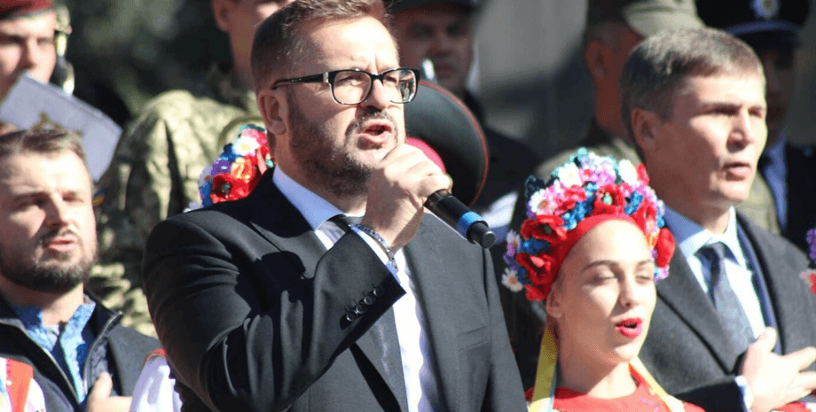 Facebook, гімн України, Олександр Пономарьов, авторські права