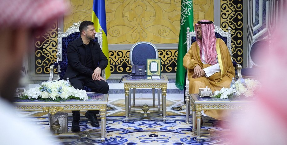 Президент Украины Владимир Зеленский прибыл в Саудовскую Аравию