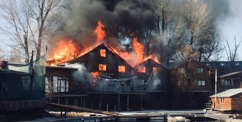 Киев, Гидропарк, пожар, яхт-клуб, ГСЧС