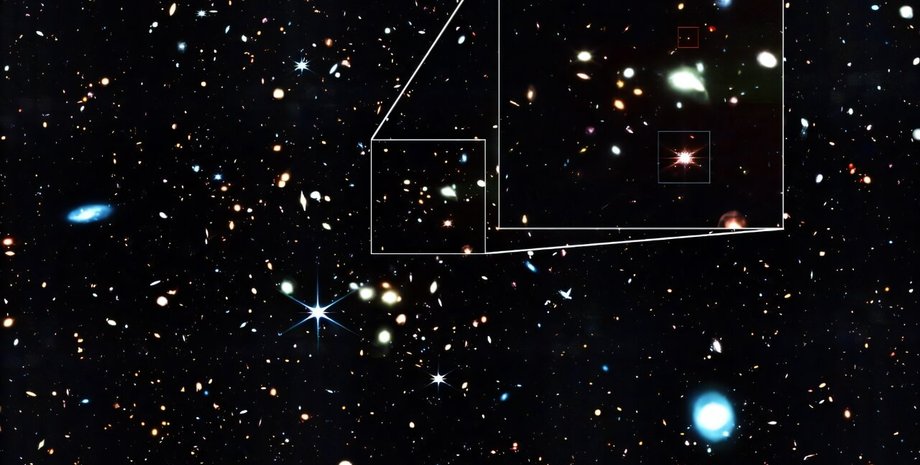 маленькая красная точка космос галактика черная дыра