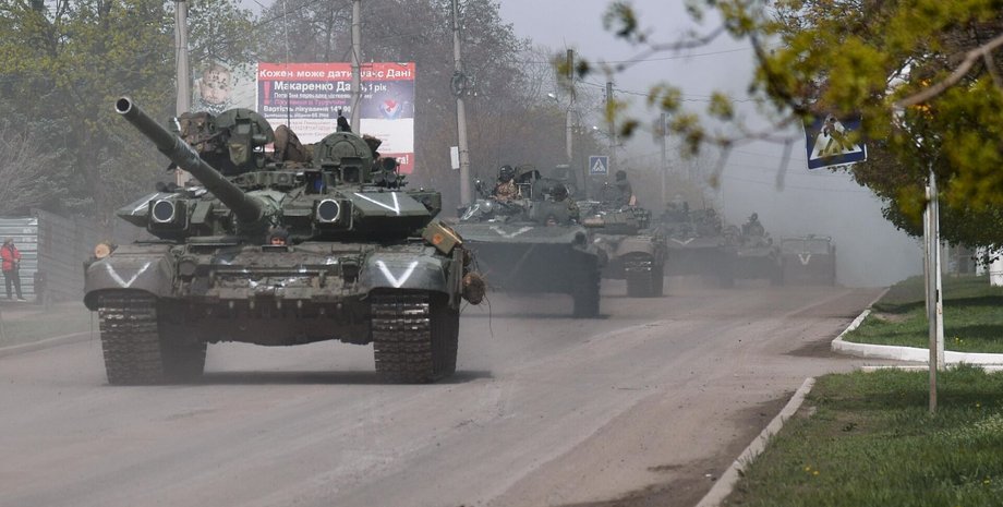 техніка ЗС РФ, російська техніка, російські танки, колона танків, танки ЗС РФ