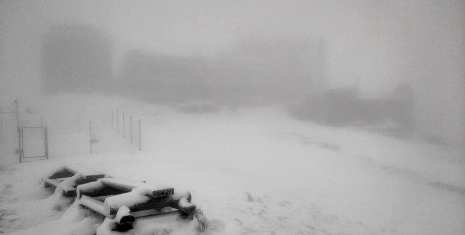 снег, Карпаты, гора Поп Иван Черногорский