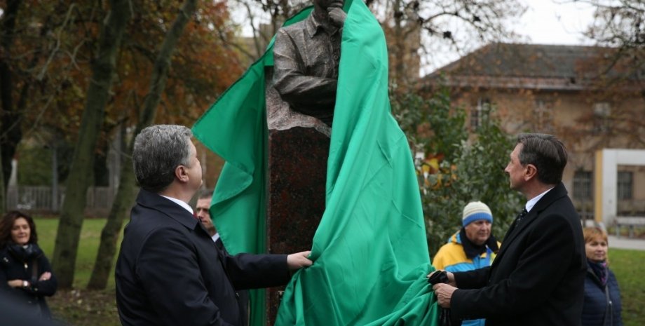 Порошенко открыл памятник Григорию Сковороде в Любляне / Фото: пресс-служба президента
