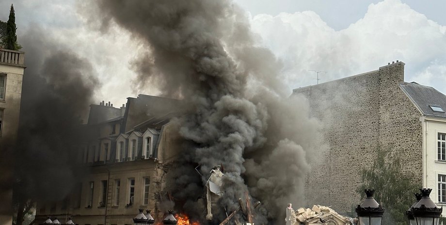 Взрыв в Париже, взрыв в дизайнерской студии