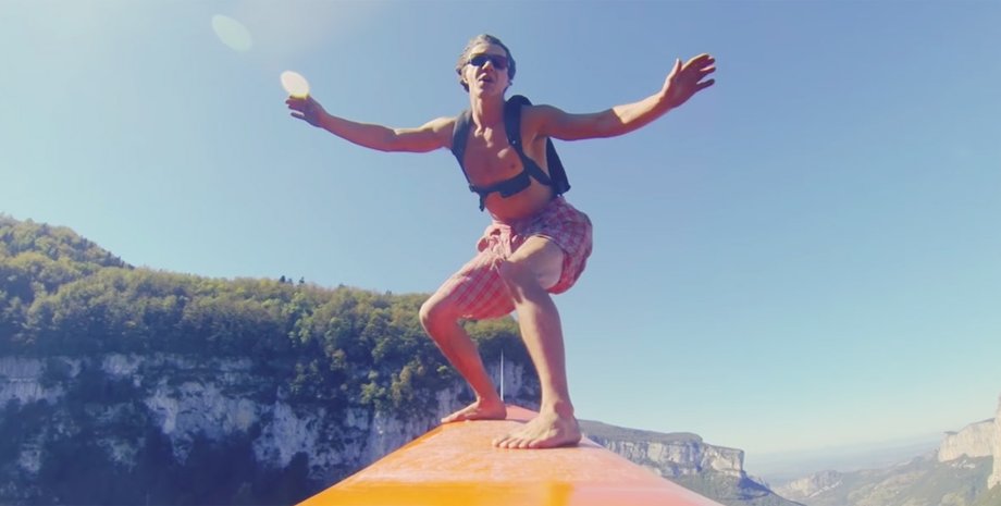 Скриншот видео