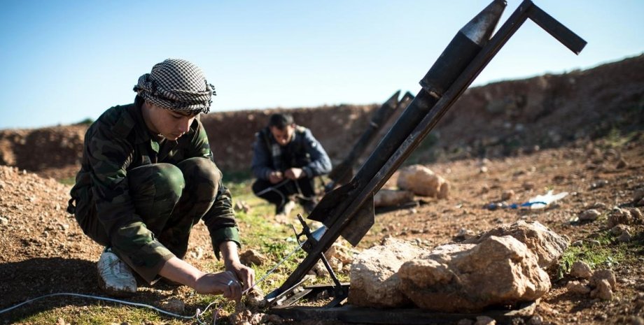 Сирийский повстанец с гранатометом / Фото: theatlantic.com