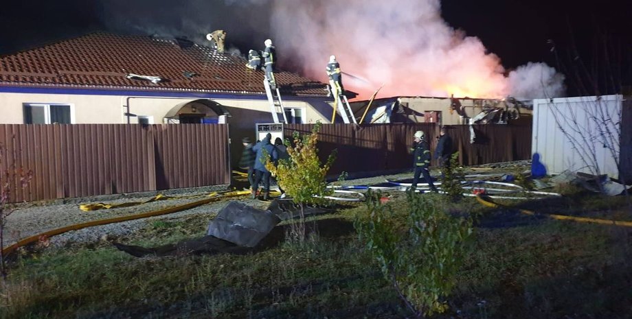 дом, ГСЧС, спасатели, пожар, пожар