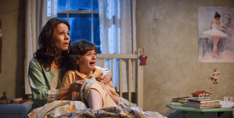 Кадр з фільму Закляття, фільми жахів