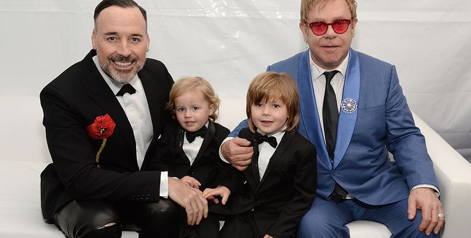 Елтон Джон, Девід Ферніш, діти