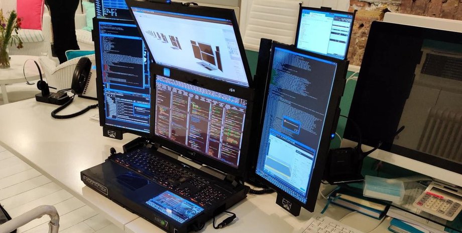 Expanscape, Aurora 7, ноутбук, мониторы,