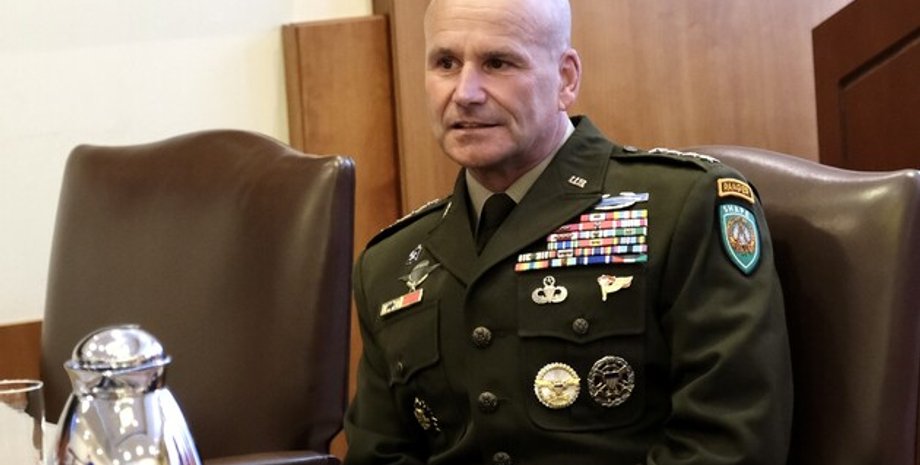 Кристофер Каволи, генерал США, США, НАТО, Каволи