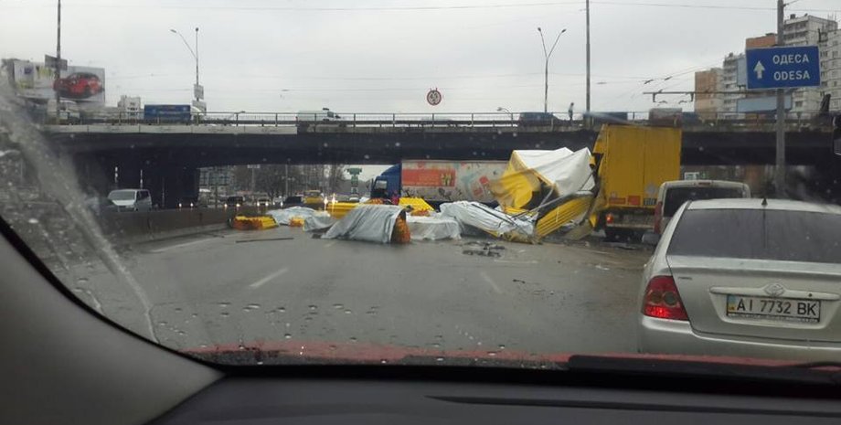 ДТП в Киеве / Фото: Facebook / Киев Автомобильный