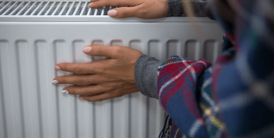 батарея, руки, женщина, отопительный сезон