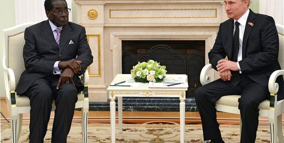 Путин и Мугабе / Фото пресс-службы Кремля