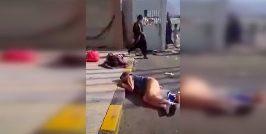 Аэропорт Кабула, Афганистан, стрельба