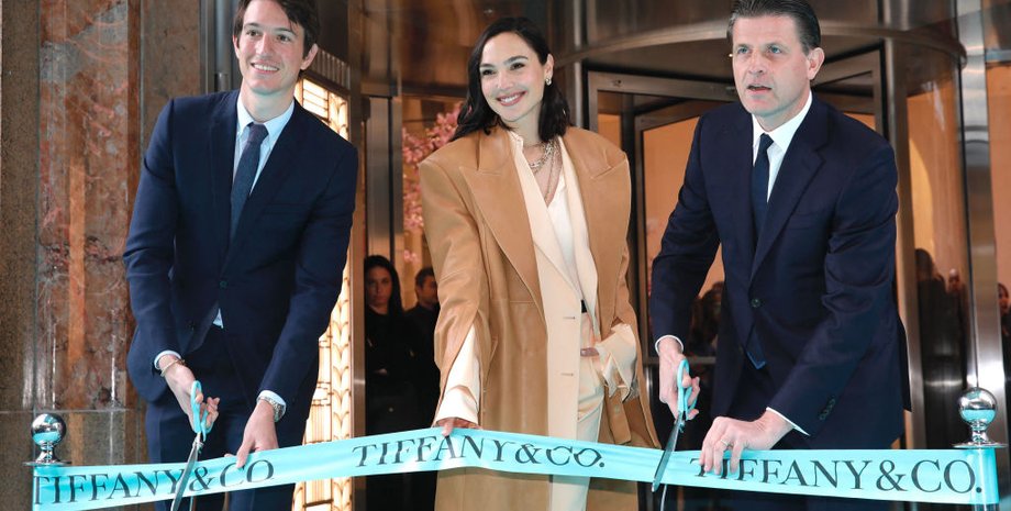 Галь Гадот и Александр Арно, Галь Гадот фильмы, Галь Гадот фото, Галь Гадот новости, Галь Гадот чудо женщина