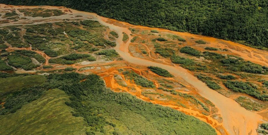 река салмон стала оранжевой