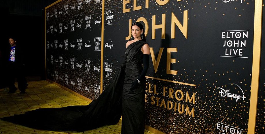 Дуа Липа певица, Дуа Липа образ, Дуа Липа стиль, Дуа Липа концерт, Элтон Джон концерт, Элтон Джон музыкант