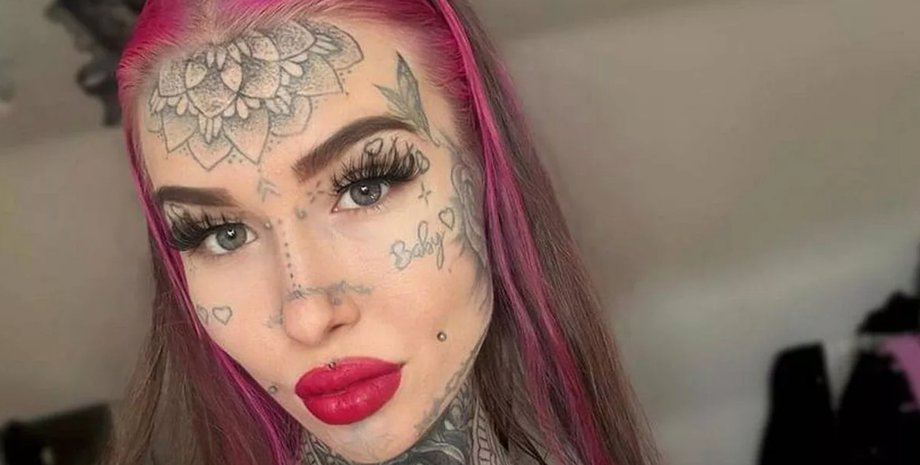 20-річна дівчина з Німеччини витратила понад 46 тисяч доларів на татуювання, пірсинг та опарції