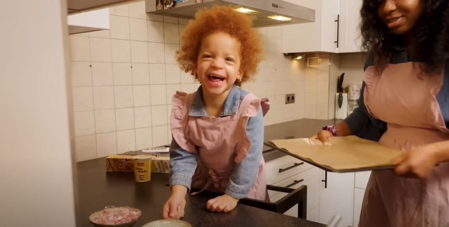 У темношкірої жінки народились білі діти з рудим волоссям, як це могло статися