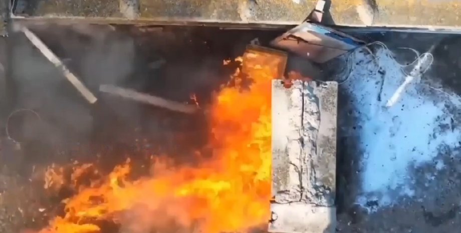 Станция связи, взрыв