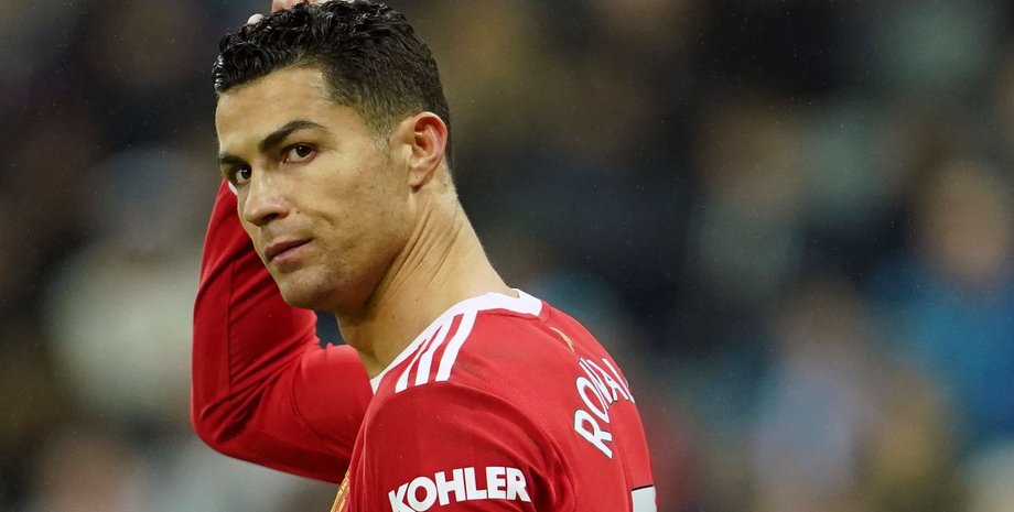 Кріштіану Роналду фото, Кріштіану роналду, Евертон, Кріштіану роналду вибив телефон, Кріштіану роналду вдарив фаната, Кріштіану роналду звинувачують, Кріштіану роналду новини,