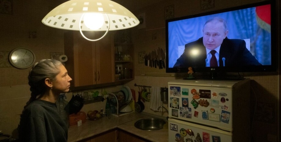 Владимир Путин, телевидение, телевизор, зрители, президент России, война РФ против Украины