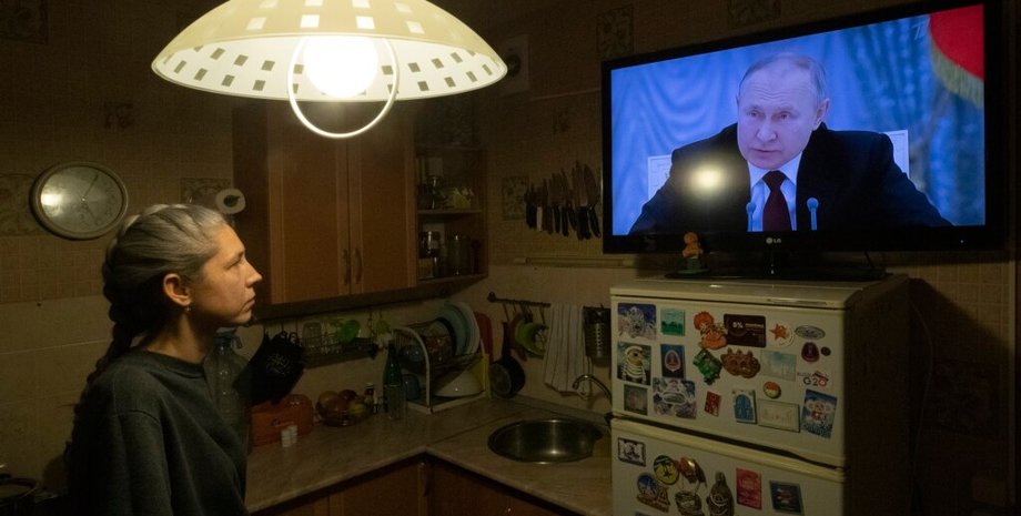 Володимир Путін, телебачення, телевізор, глядачі, президент Росії, війна РФ проти України