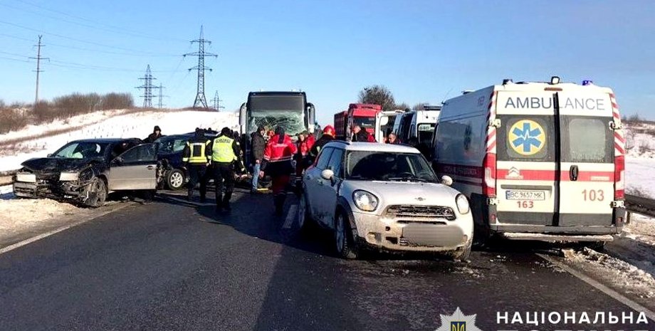 Аварія, Львівська область, ДТП, автодорога, Київ-Чоп, машини, автомобілі, фото