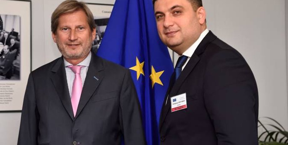 Владимир Гройсман и Йоханнес Хан / Фото: пресс-службы Кабмина