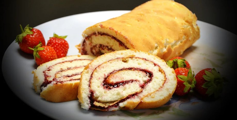 Швейцарский рулет, бисквитный рулет, сладкий рулет, выпечка