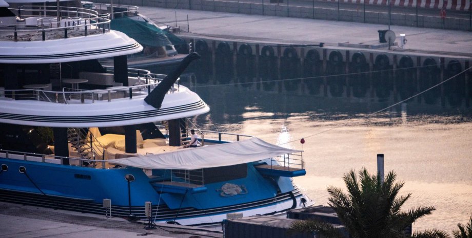 Яхта Madame Gu судно ОАЭ олигарх Андрей Скоч арест конфискация